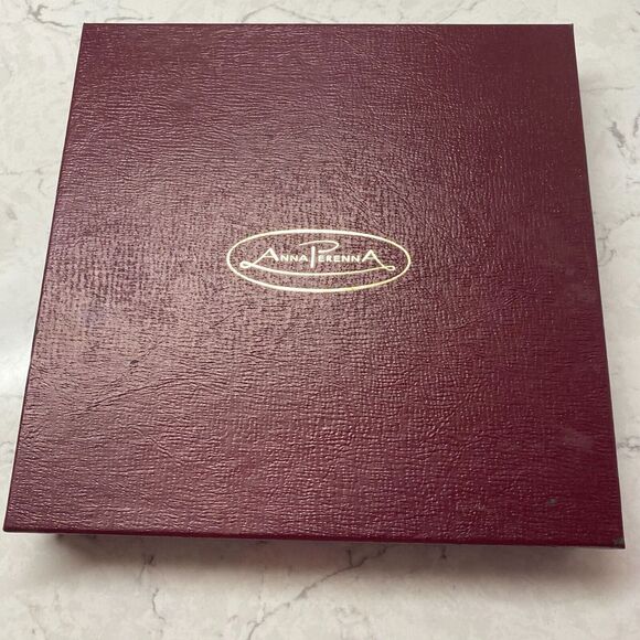 Anna Perenna Christmas Eve By P. Buckley Moss Plate with Certificate and Box - Picture 2 of 7